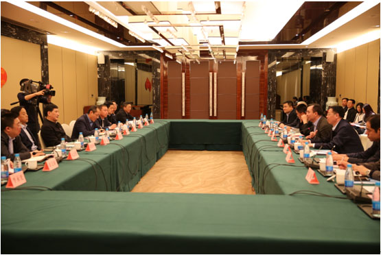 孙波董事长、白原平总司理与朔州市市长李海渊举行座谈