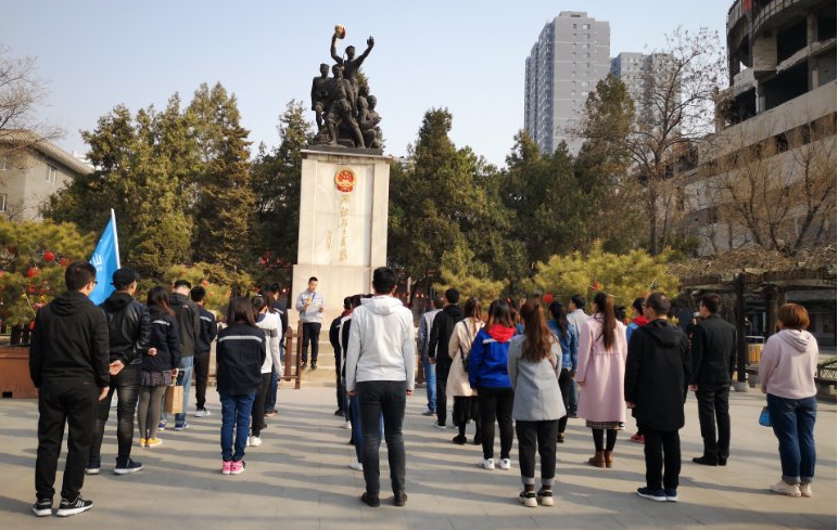 山西机械化团委组织 “思念先烈 传承薪火 励志青春”主题团日运动