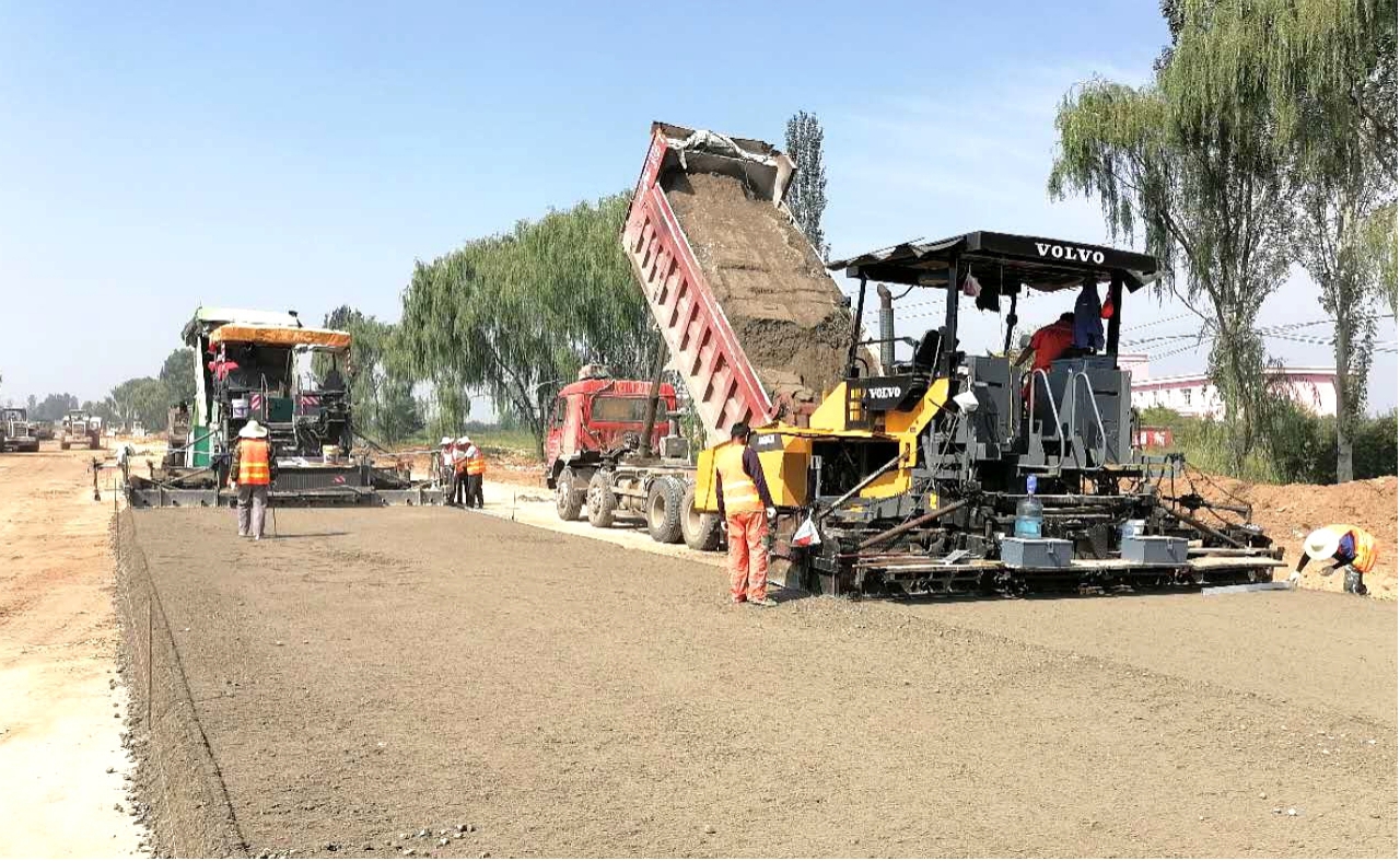 热火朝天劲头足！你追我赶气氛浓！