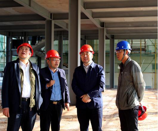 党委书记、董事长孙波在我省首个SC（钢混）集成修建系统装配式项目调研
