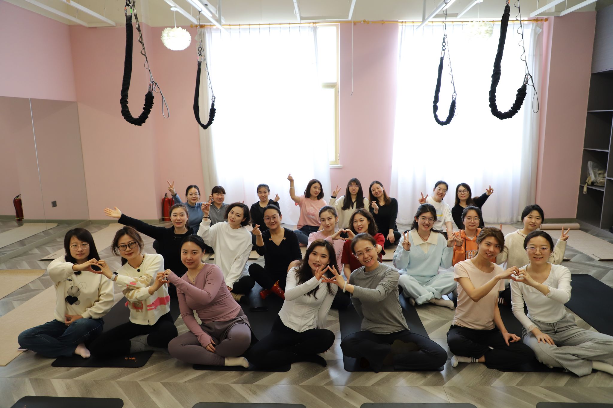 山西建投七建集团开展“魅力女神 熠熠青春”主题运动