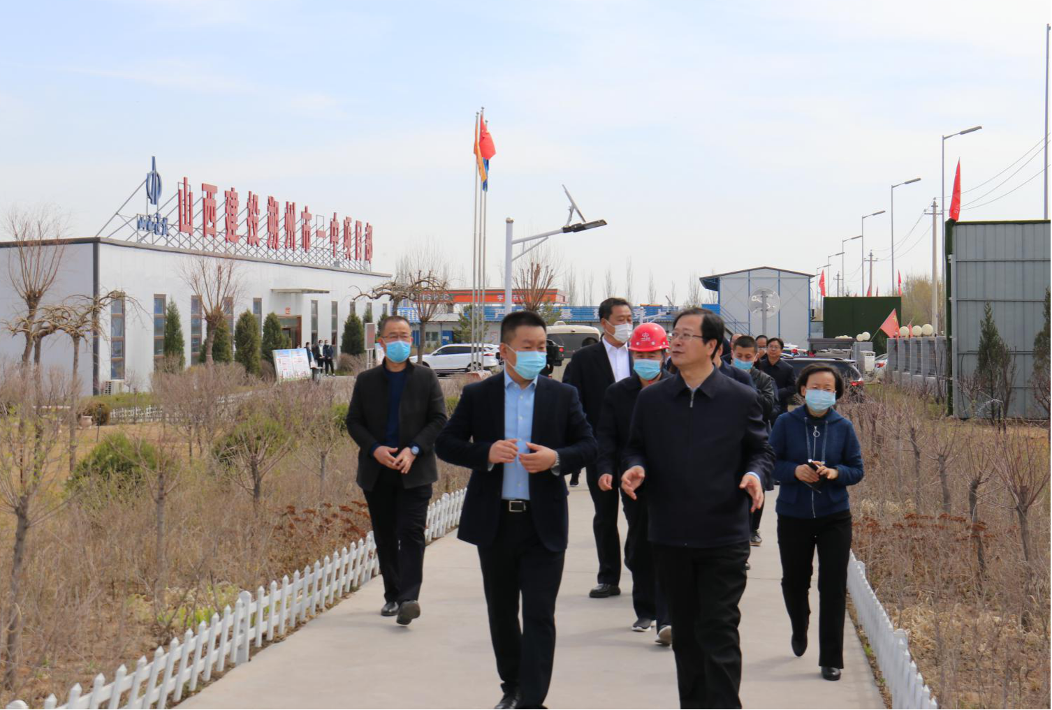 朔州市委书记带队在山西建投总承包部承建的朔州市一中新校区尊龙凯时项目调研