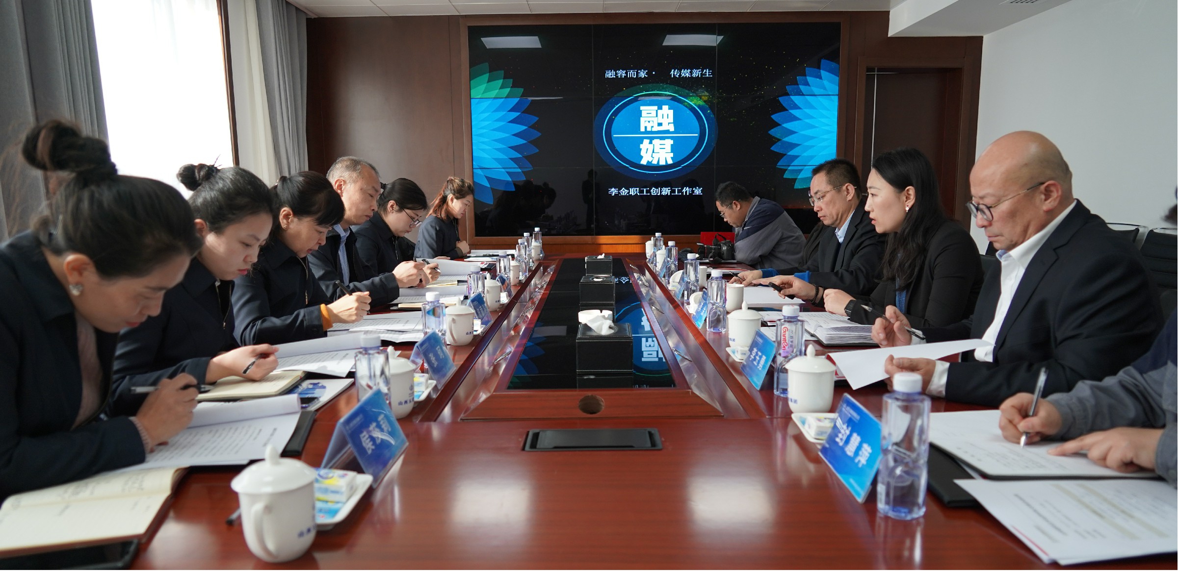 对标先进找差别  取长补短促生长——山西建投总承包部赴五建集团开展对标学习运动