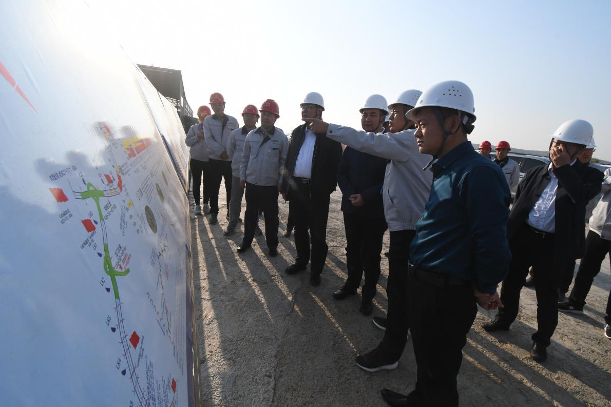 山西建投党委书记、董事长孙波一行赴国道342晋城过境段工程检查指导事情