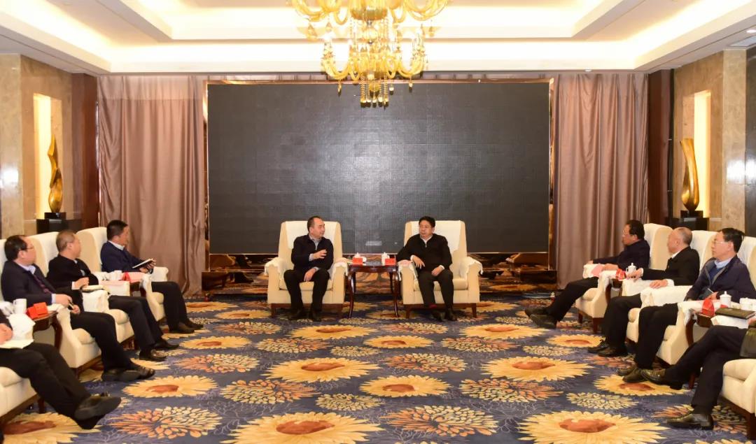 省委常委、大同市委书记张吉福与孙波一行举行事情谈判