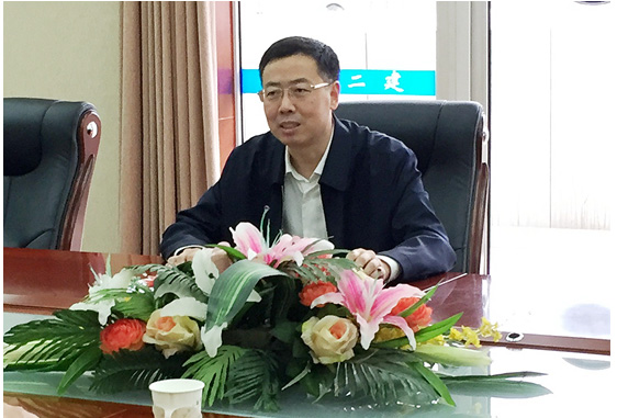 白原平总司理在二公司调研时指出： 要鼎力大举增强市场开发，，，，，起劲推进转型营业开展，，，，，全力提防谋划危害