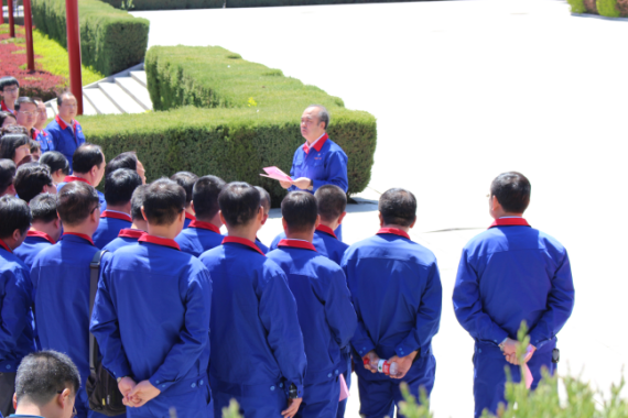 追寻峥嵘岁月里的庆幸古板