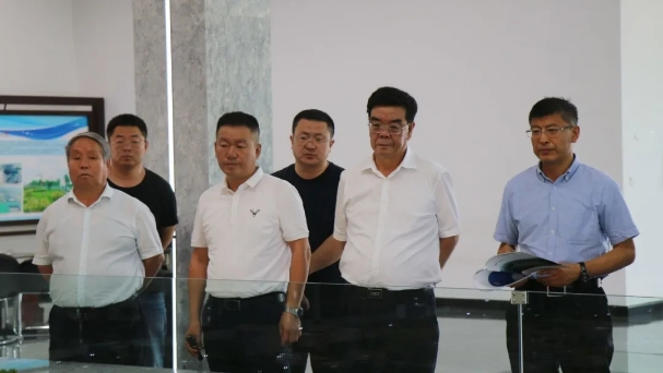 山西省委组织部副部长、省人力资源和社会包管厅党组书记、厅长在山西建投承建的职教港项目调研