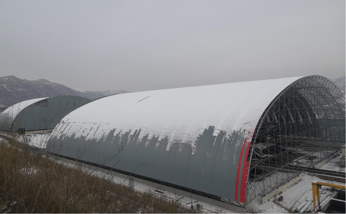 我省跨度最大的焊接球网架煤棚关闭工程主体结构正式完工